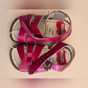 NWT Salt Water Sandals Pink by Hoy Shoe Surfer Pink Sandal 6 M US Toddler Buckle